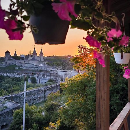 Будинок З Видом На Стару Фортецю Kamianets-Podilskyi Exterior foto